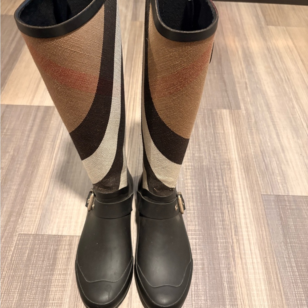 Women's Burberry Tall Rainboots